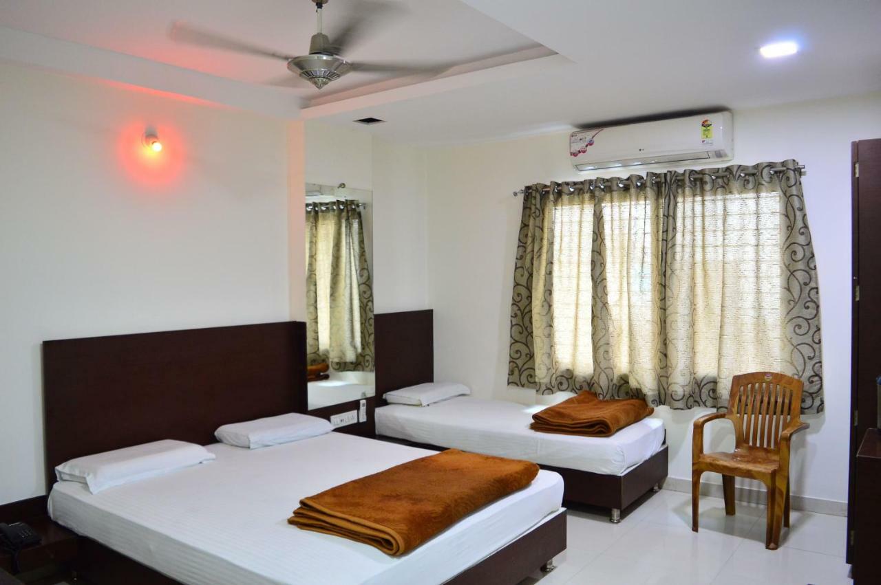 Hotel Maheshwari Avenue Ujjain Exterior photo