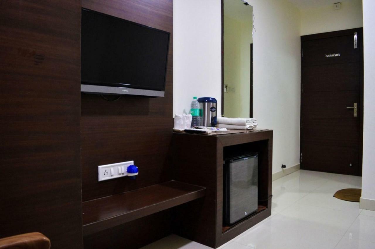 Hotel Maheshwari Avenue Ujjain Exterior photo